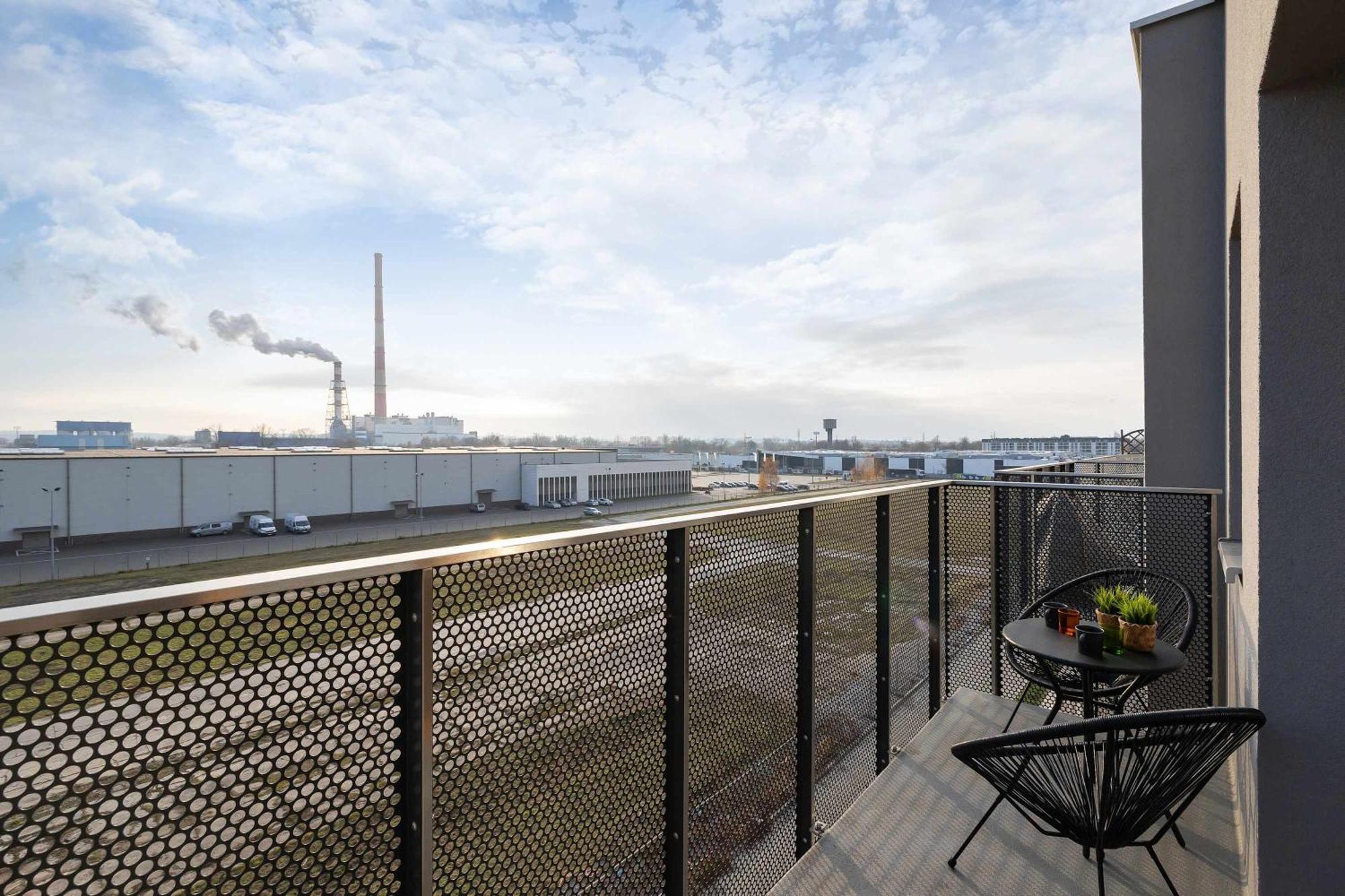 Luksusowy, Klimatyzowany W Krakowie Z Biurkiem I Parkingiem By Renters Prestige Krakau