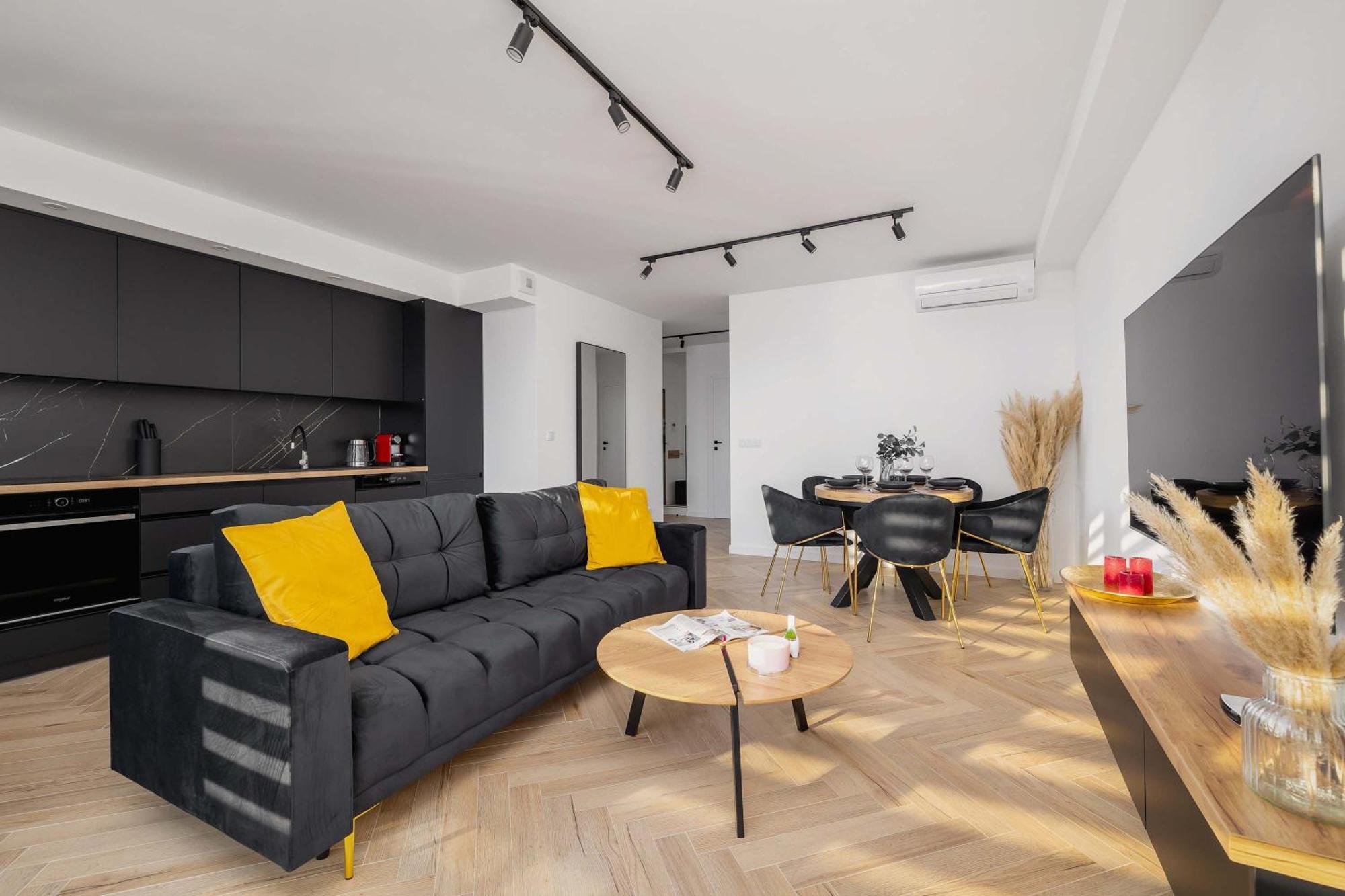 Apartment Luksusowy, Klimatyzowany W Krakowie Z Biurkiem I Parkingiem By Renters Prestige